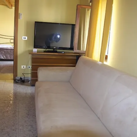 Al Hotel